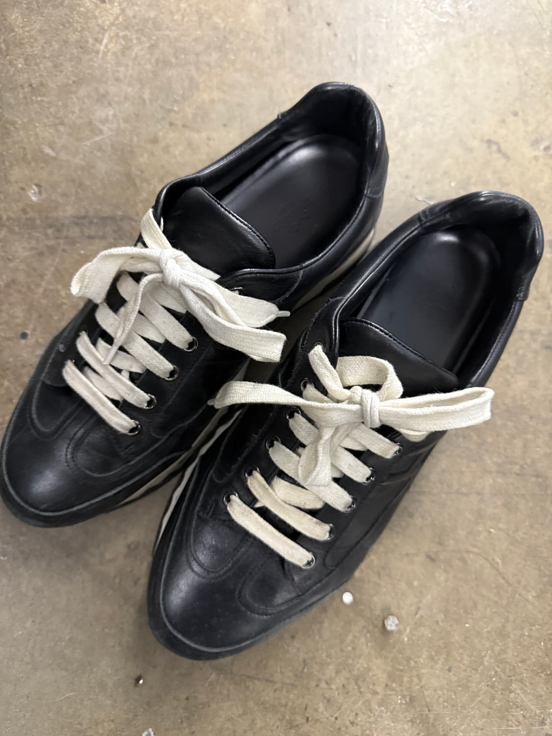 에르메스 정품 카프스킨 트레일  스니커즈 265 상품이미지4