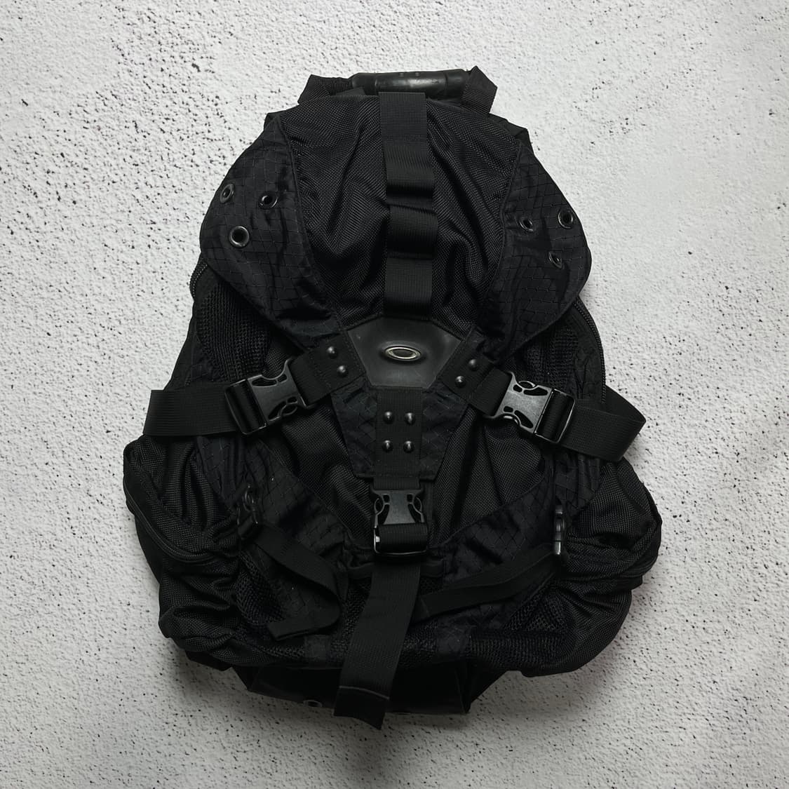 Vintage 00s Oakley Icon Backpack 2.0 상품이미지2