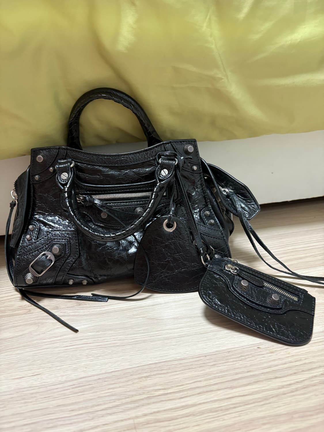 발렌시아가 네오카골 블랙 xs 상품이미지1