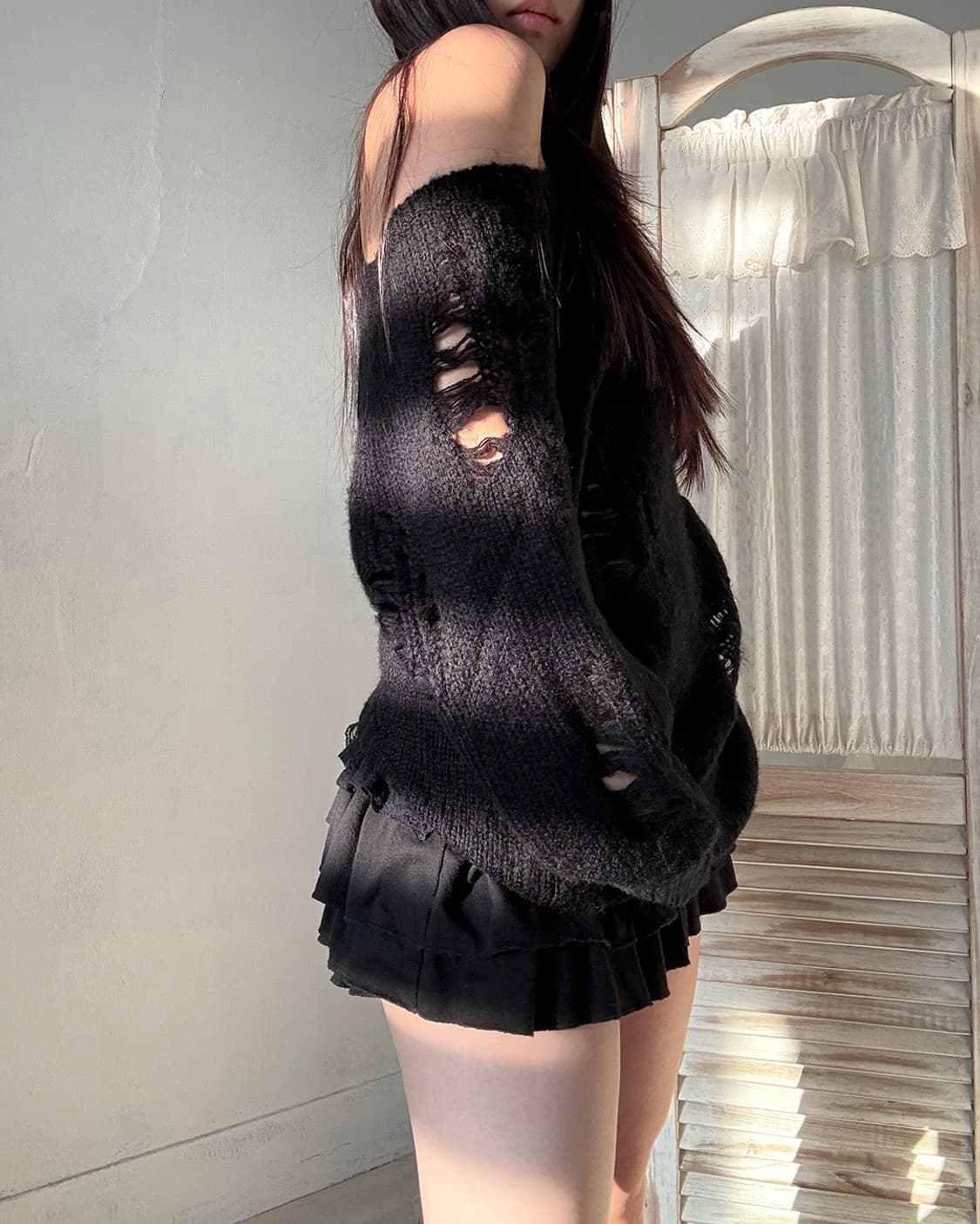 Demage detail black knit 상품이미지1