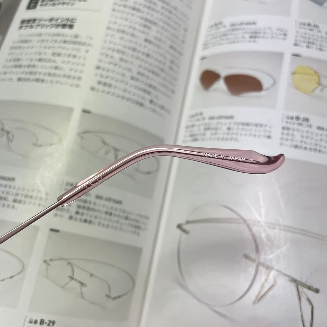 Reiz 일본 제작 반무테 티타늄 안경 상품이미지5