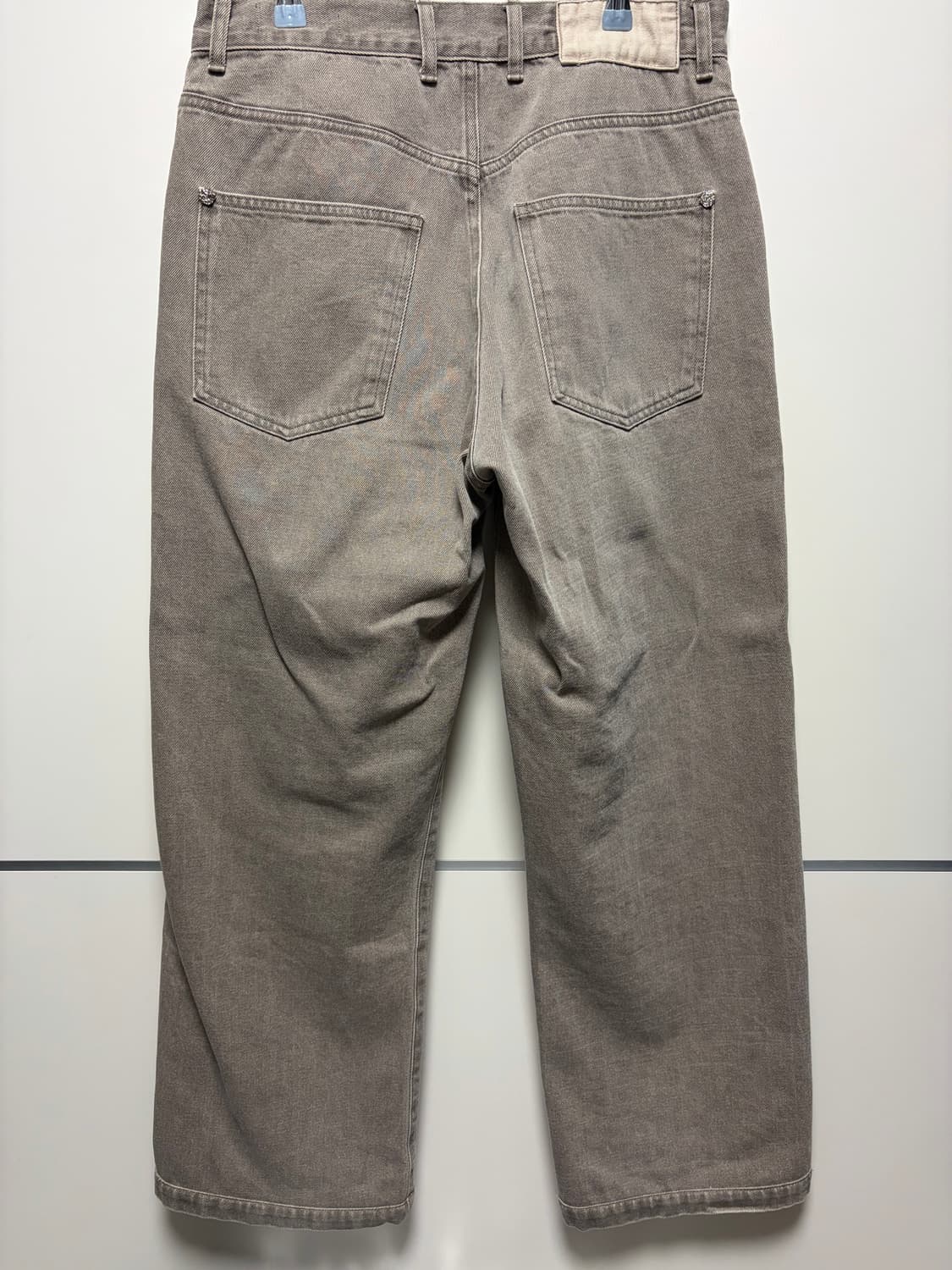 mfpen 24fw straight cut rivet jeans 상품이미지3