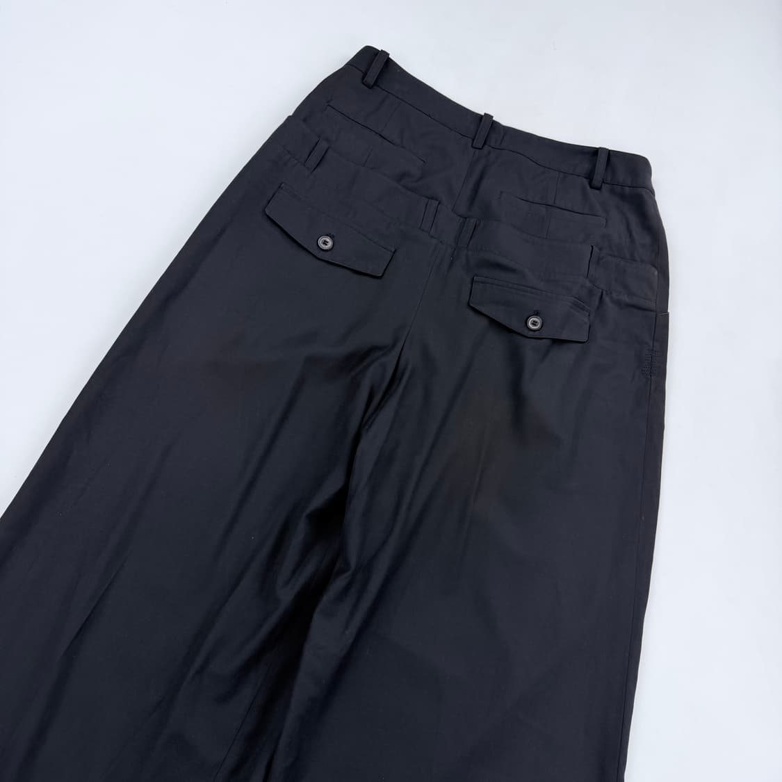 아더에러 후면 디테일 와이드 슬랙스 상품이미지8