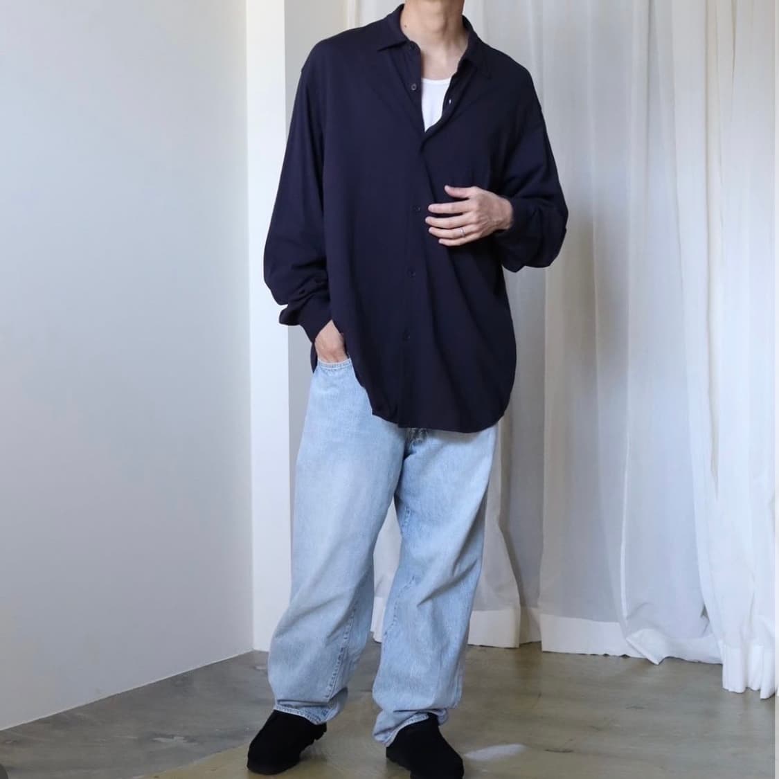 [2]코모리 24SS 네이비 코튼 저지 셔츠 상품이미지1