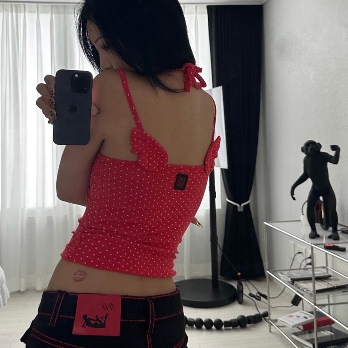 [새상품] toh Bheart 티오에이치 비하트 슬리브리스 레드 상품이미지4