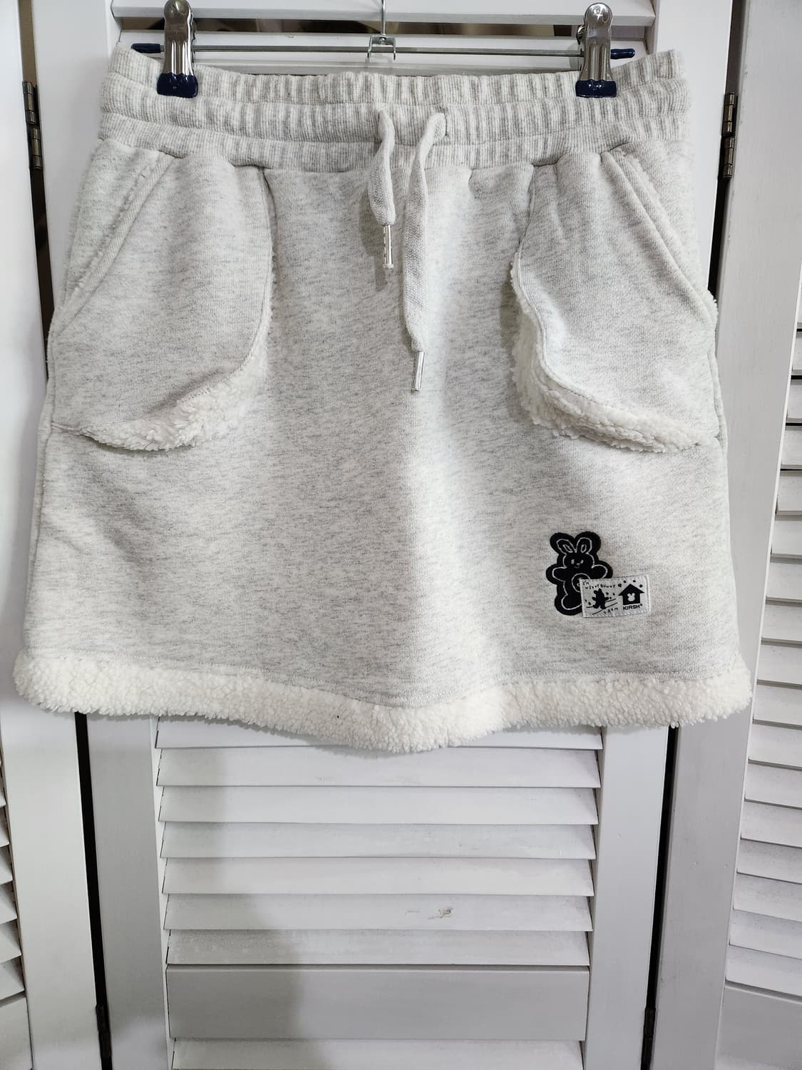 키르시 위티버니 미니 스커트1 상품이미지1