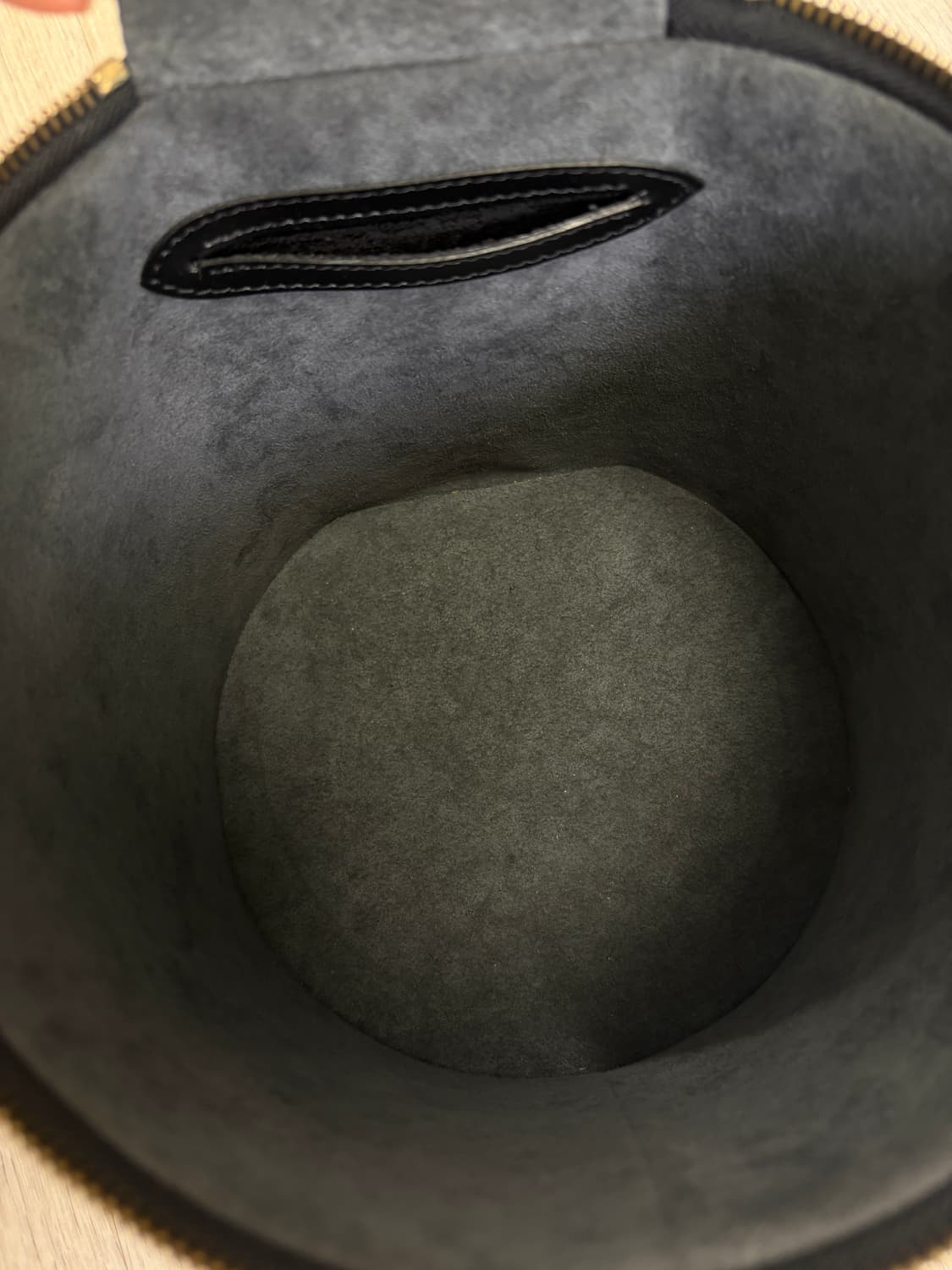 루이비통 에삐 깐느 베니티 상품이미지8