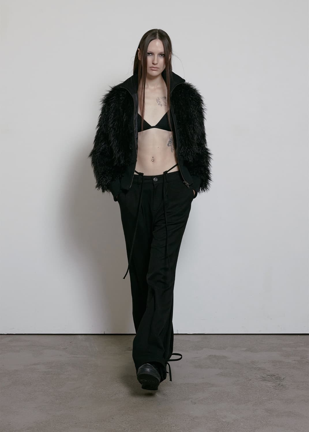 [무배] 보헤미안 서울 하이넥 퍼 집업 자켓 블랙 상품이미지1