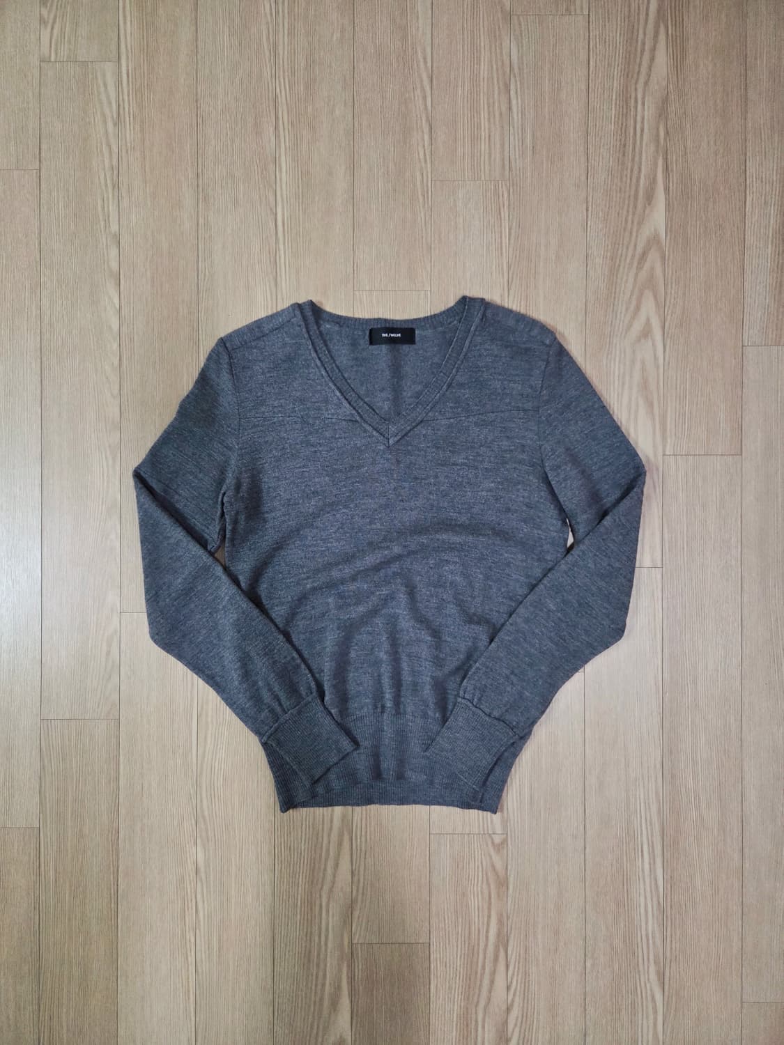 THE TWELVE JAPAN 그레이 브이넥 니트 상품이미지1