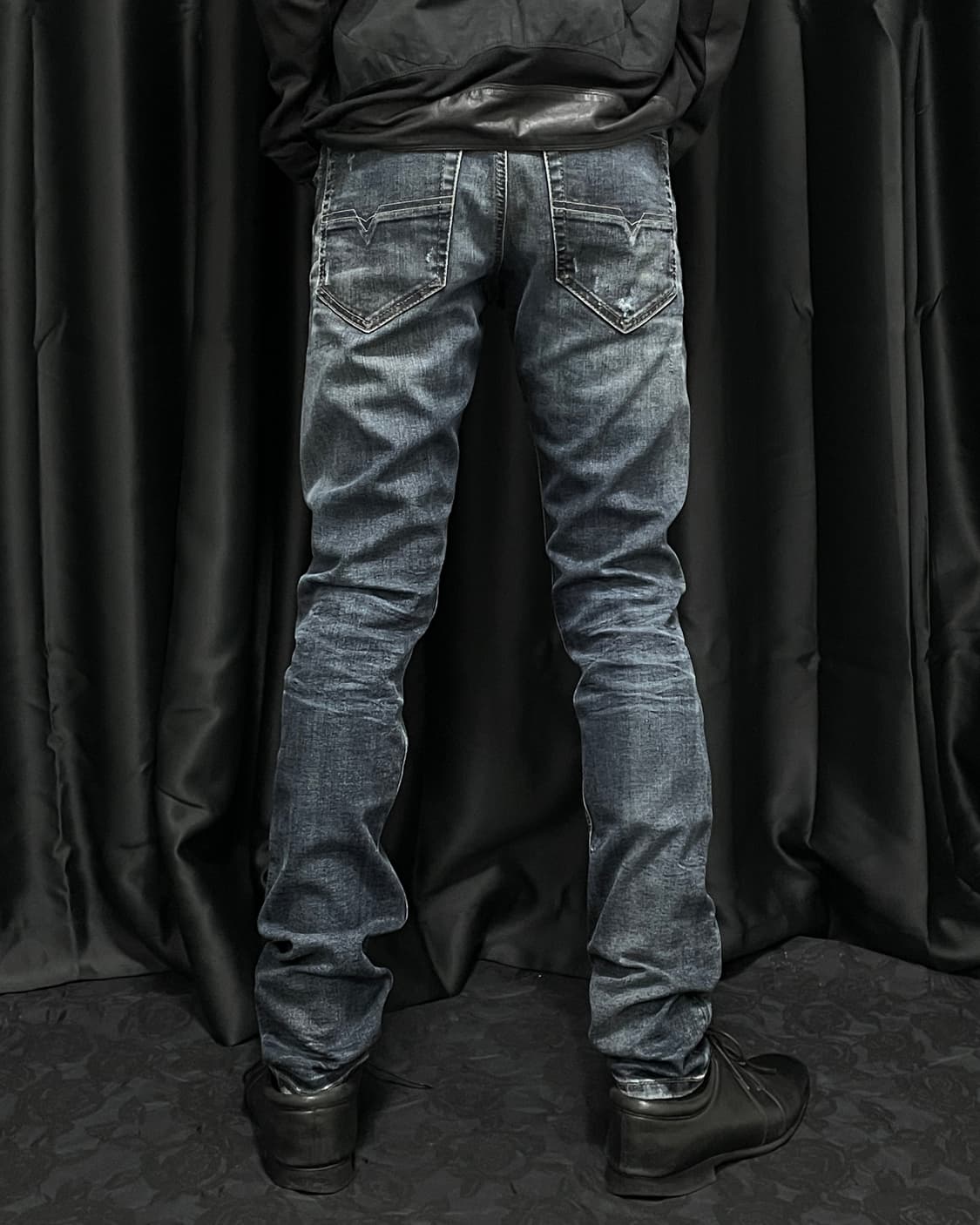 Diesel Tepphar Slim-Carrot Denim 상품이미지2