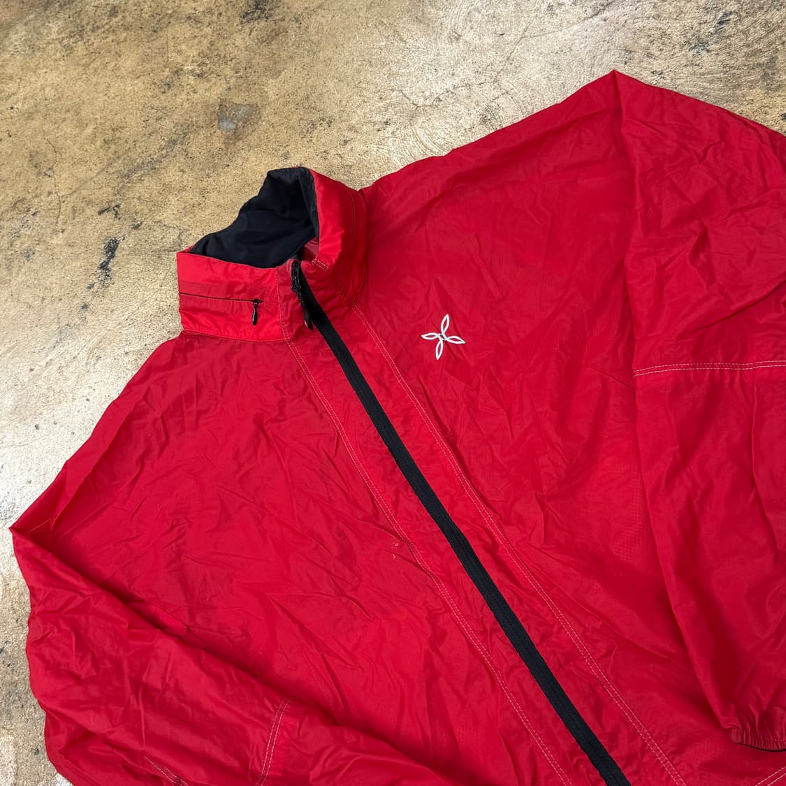 [정품] 몬츄라 바람막이 자켓 레드 b8 상품이미지1