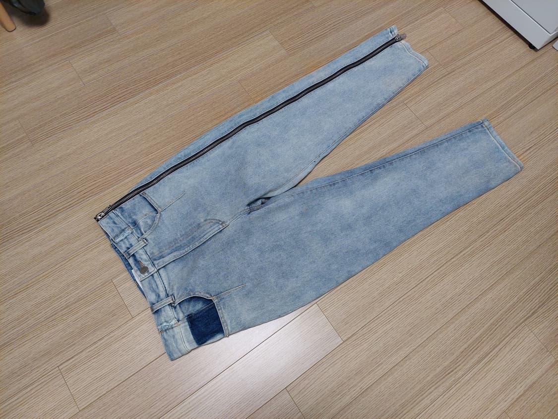 필립 림 하이라이즈 지퍼 디테일 스트레이트진 상품이미지3