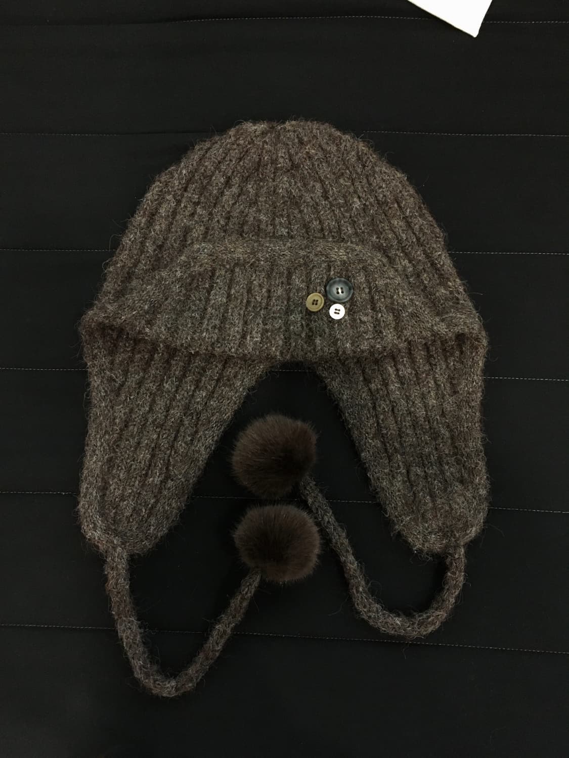 새상품) aeae BUTTON KNIT TROOPER BEANIE 상품이미지2