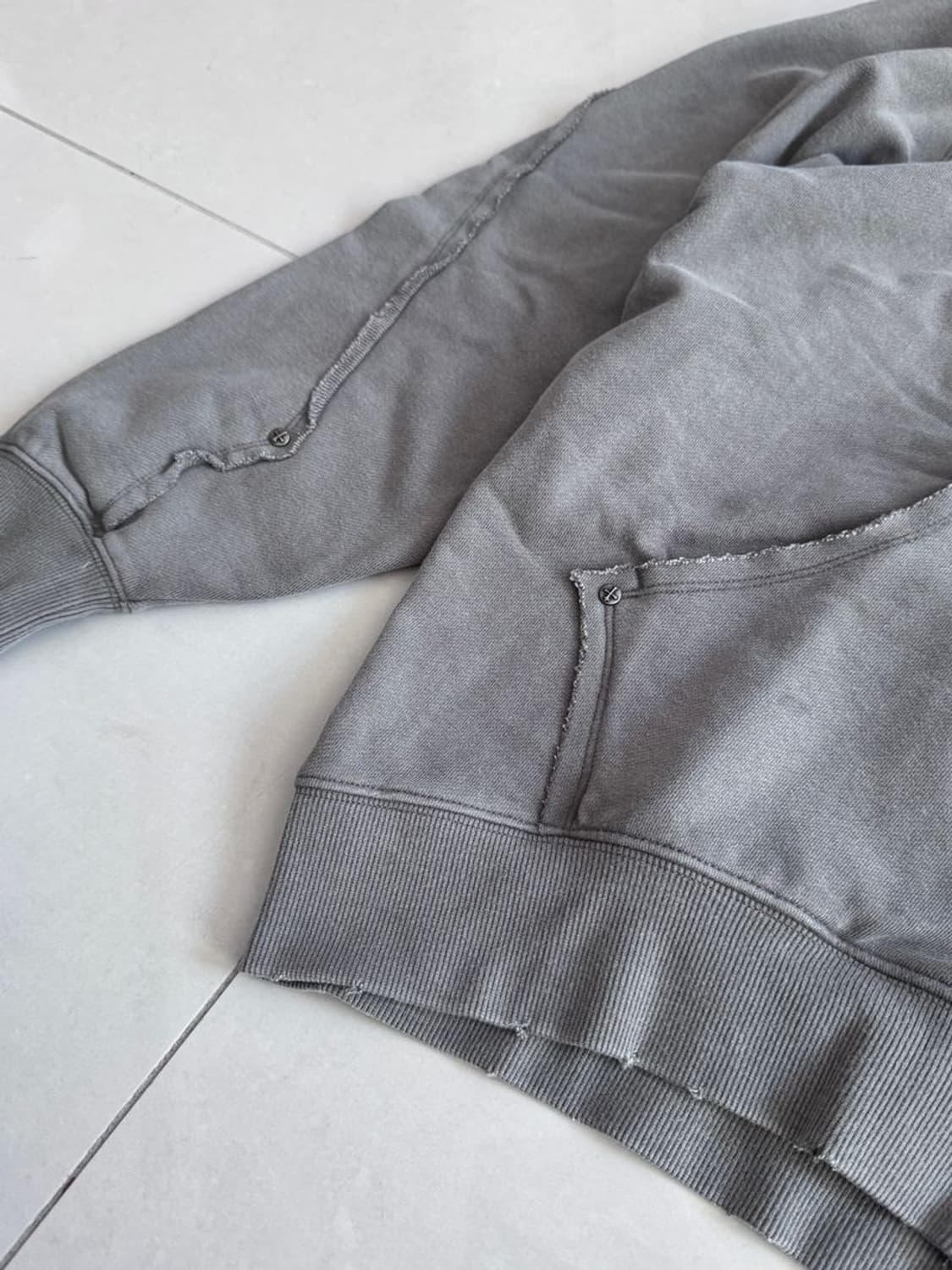 PIERCED ZIP HOODIE 스위칭 피어싱 지퍼 후드 V2 상품이미지6