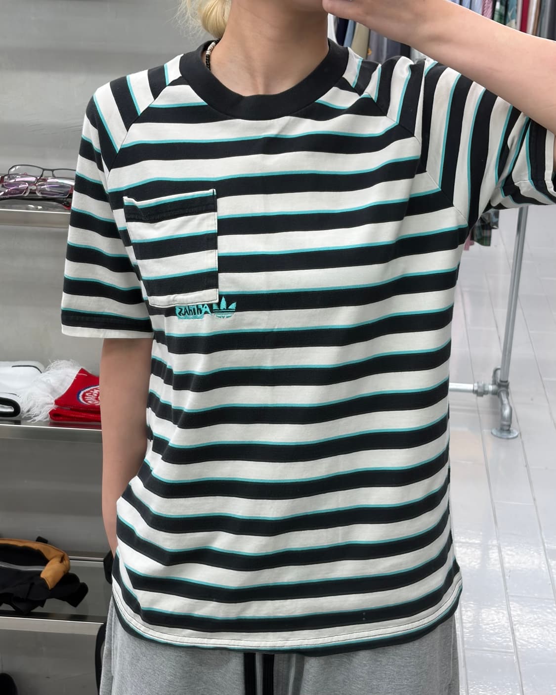 아디다스 스트라이프 반팔 티셔츠 상품이미지1