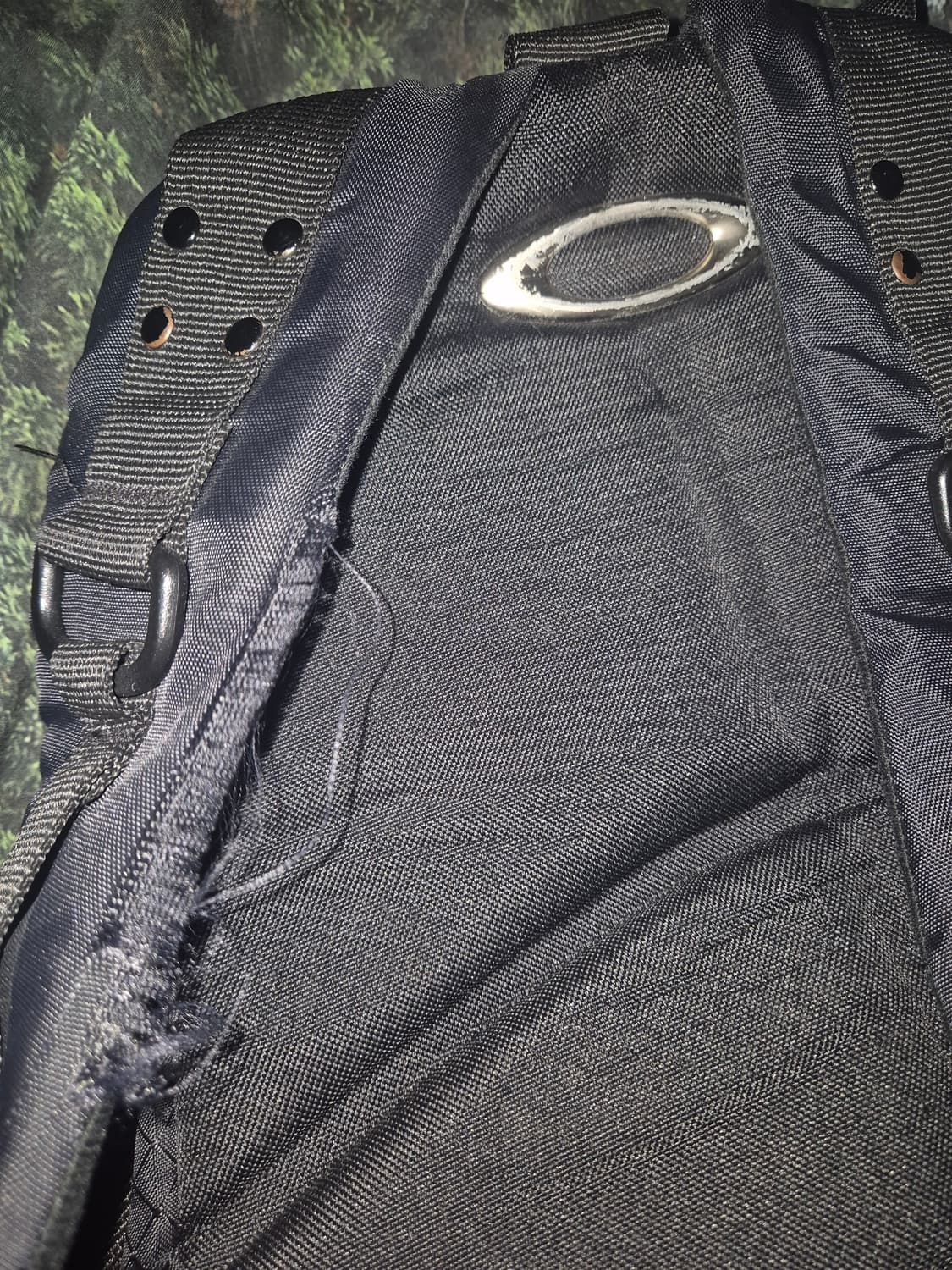 (수선필요) 오클리 아이콘 백팩 블랙 상품이미지8