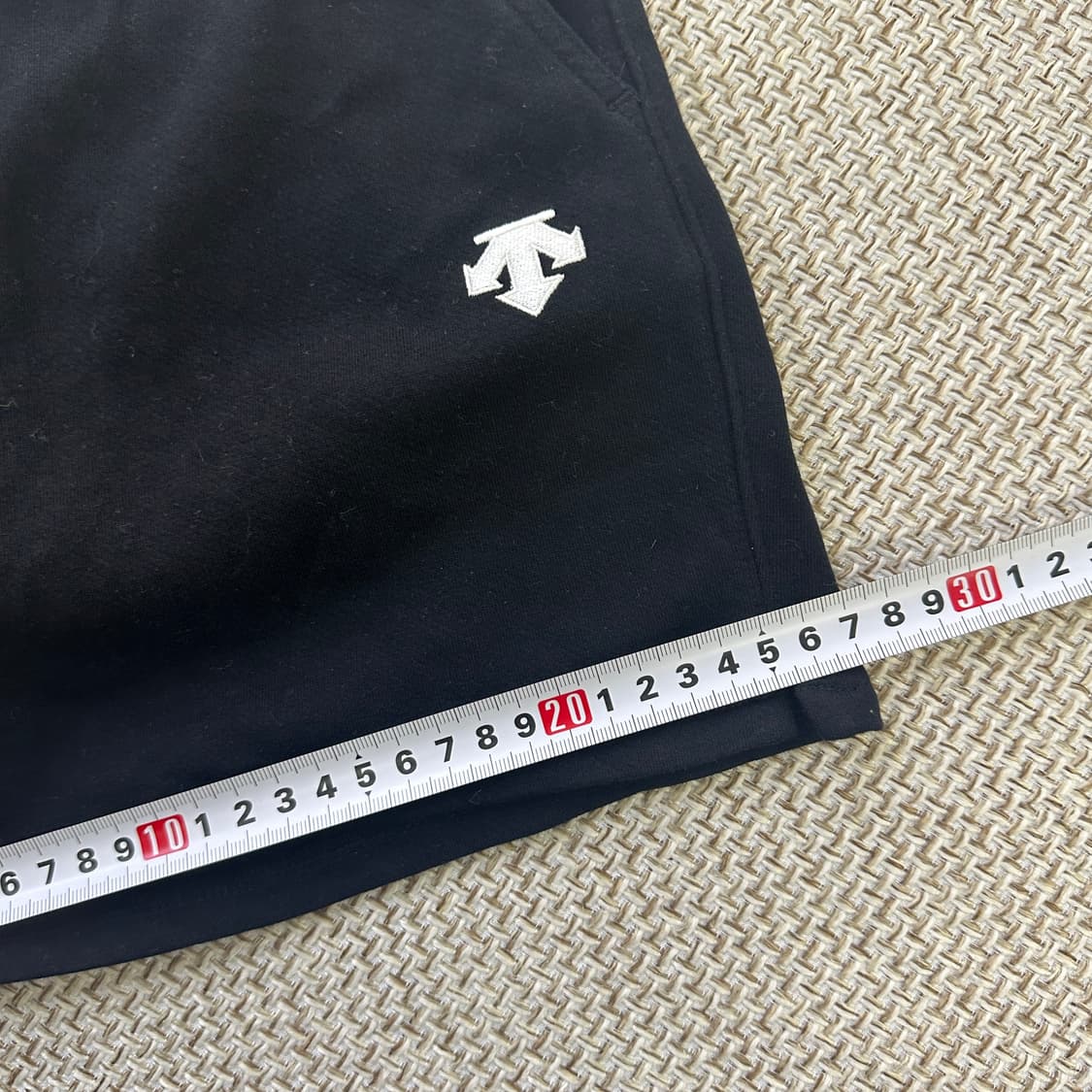 70 데상트 블랙 반바지 쇼츠 새상품 0416D 상품이미지4