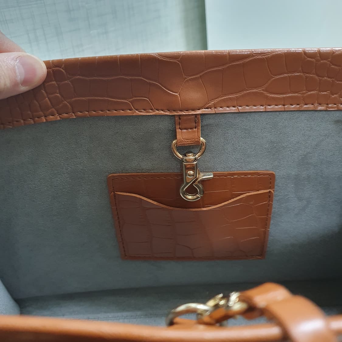 브라운 크로커다일 패턴 엠보 가죽 쇼퍼백 토트백 (파우치 포함) 상품이미지5