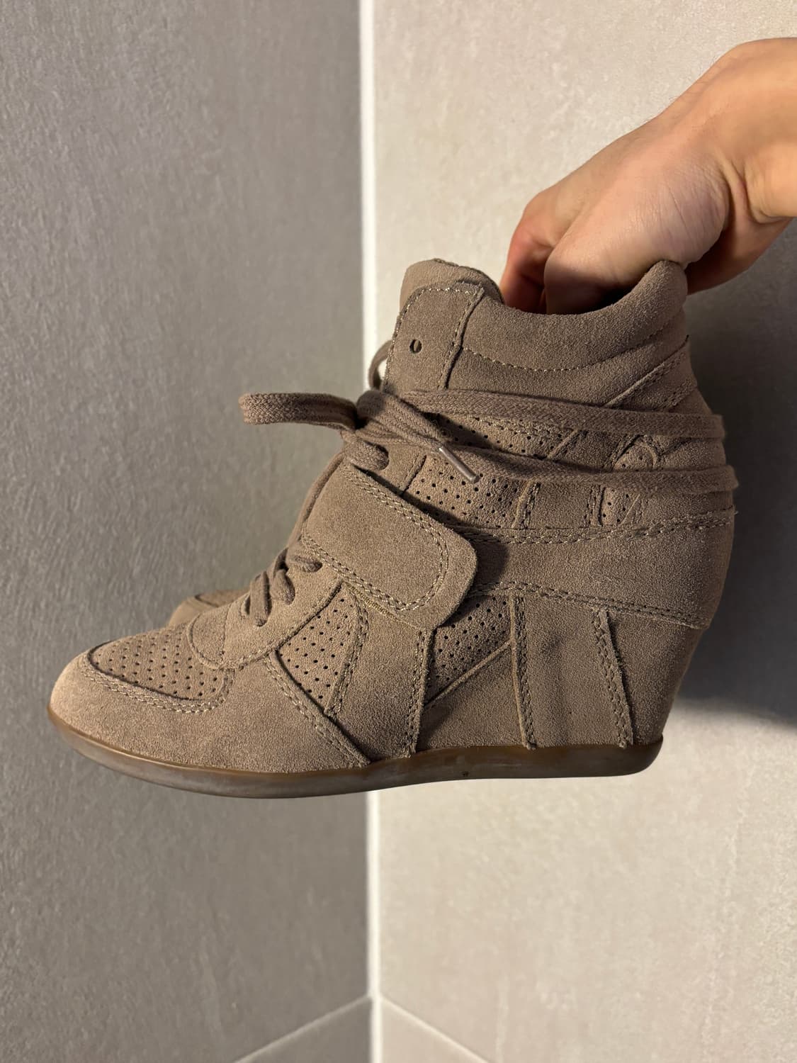 Ash 아쉬 스웨이드 웨지힐 상품이미지1