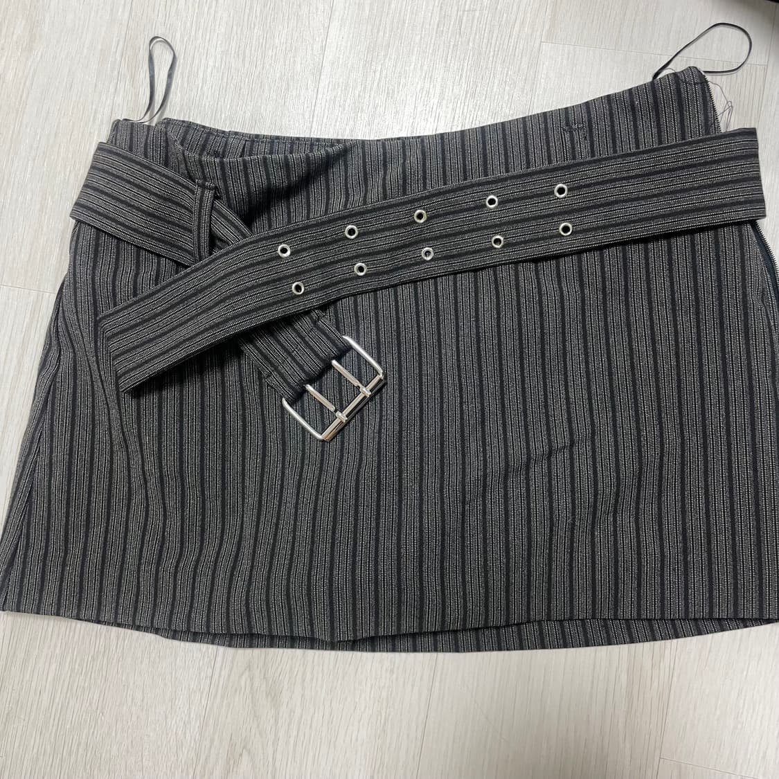 자라 26ss 스커트 xs 상품이미지3