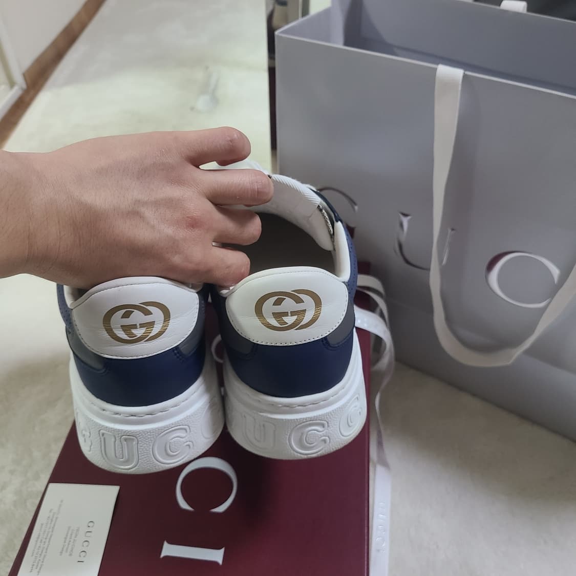 구찌 GG 스니커즈 네이비 컬러 급처 마지막 가격내림 상품이미지3