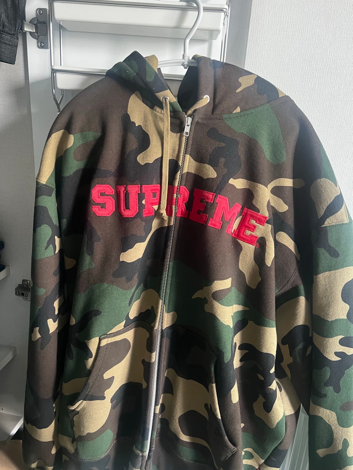 슈프림 컬리지에이트 후드집업 상품이미지1