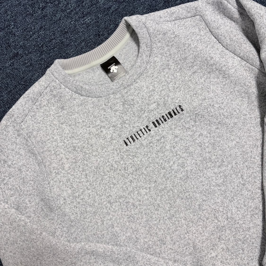 데상트 스웨터 플리스 맨투맨 상품이미지3