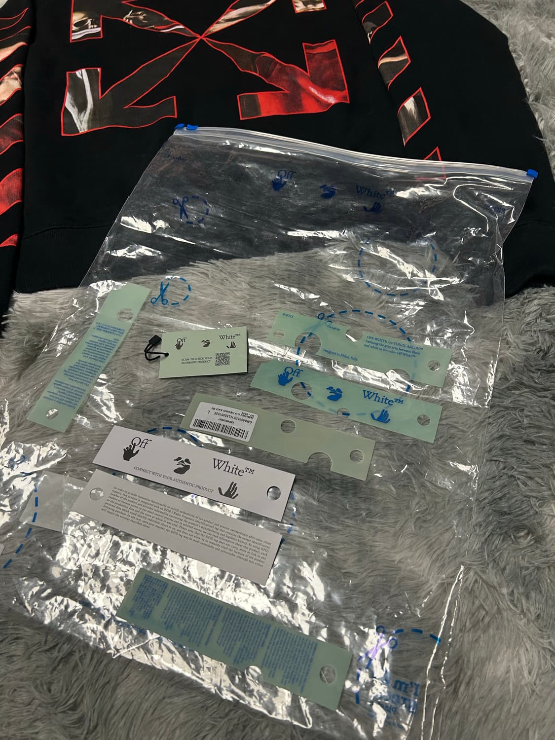 [L size] 오프화이트 카라바조 맨투맨 상품이미지5