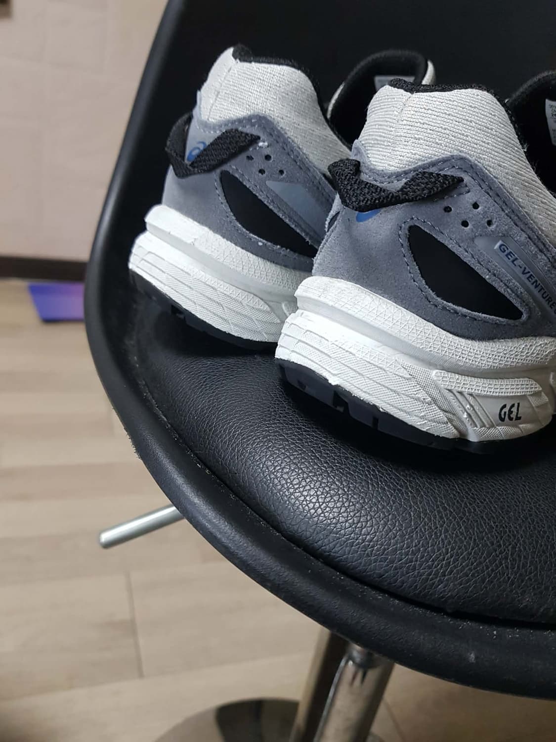 아식스 245 상품이미지4