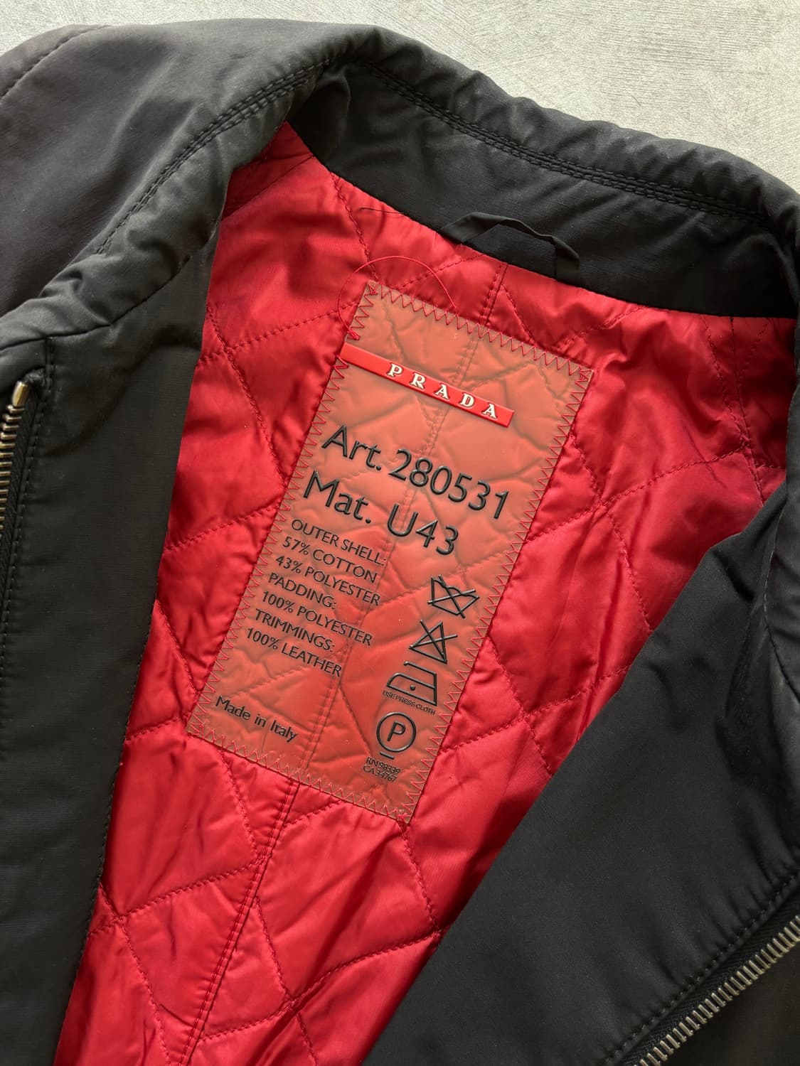 Prada 프라다 레더 버클 코트 상품이미지4