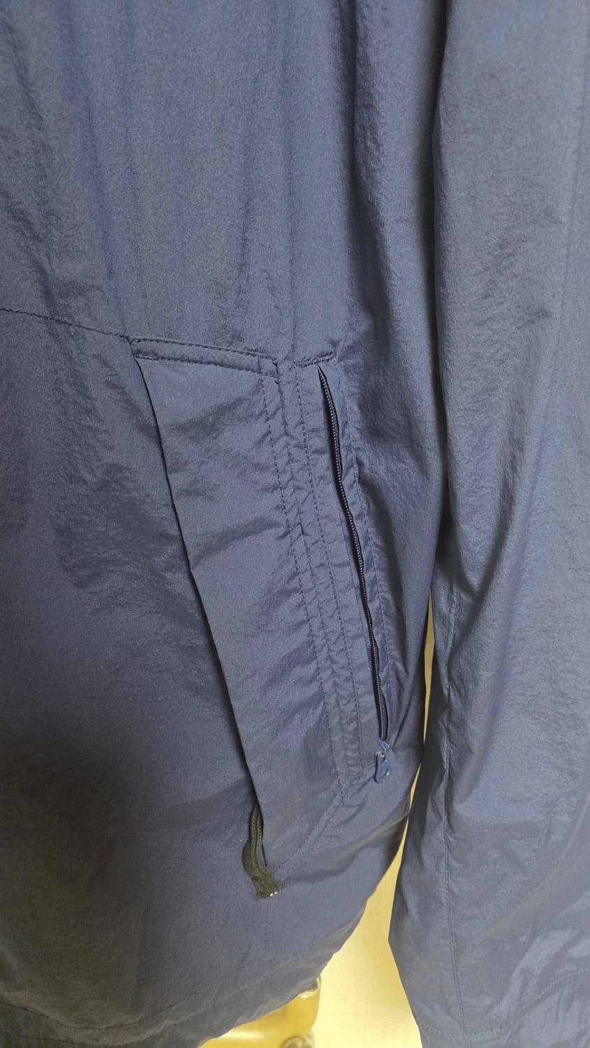 내셔널지오그래픽 네이비 바람막이  상품이미지5