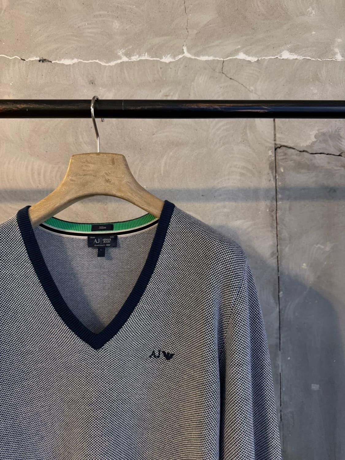 아르마니 브이넥 니트 100 상품이미지4