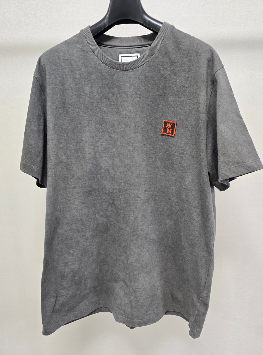 우영미 백로고 반팔 티셔츠 46사이즈 95 판매 상품이미지2