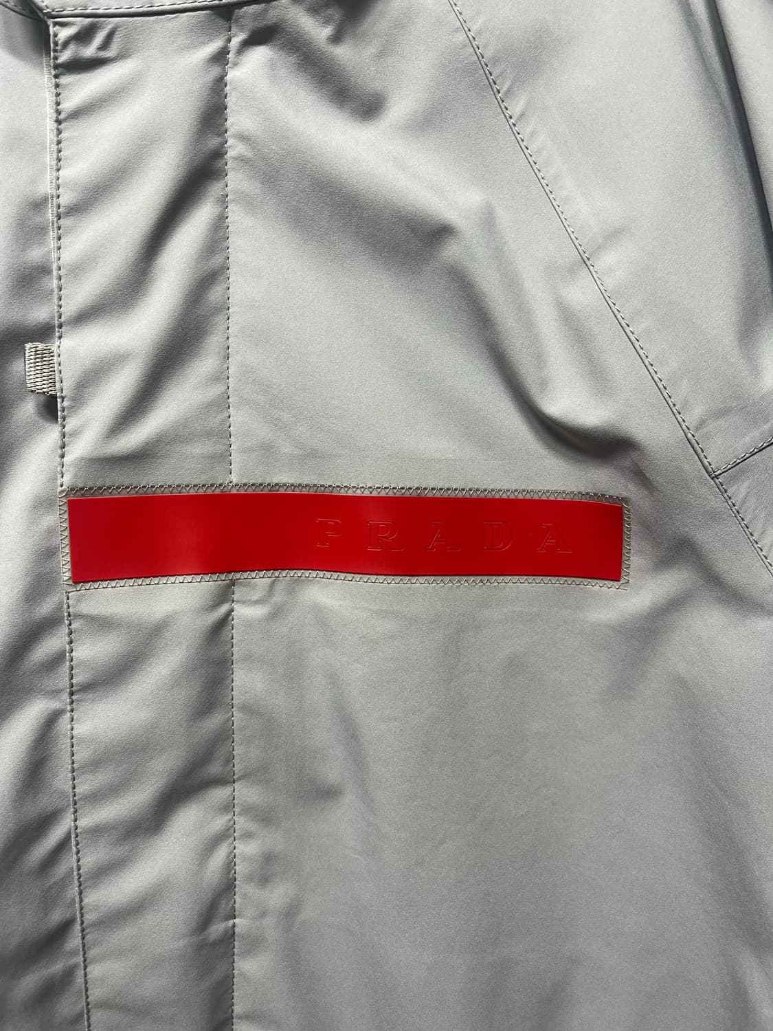 프라다 스포츠 고어텍스 루나 로사 세일링 자켓 52사이즈 판매합니다. 상품이미지2