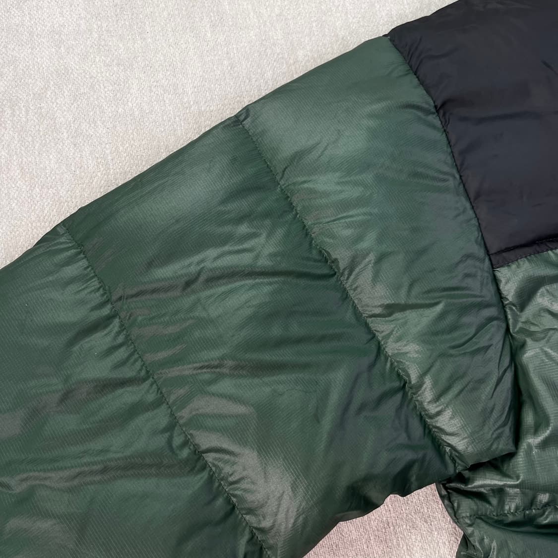 100 노스페이스 1996 눕시 700 카키 패딩 상품이미지6