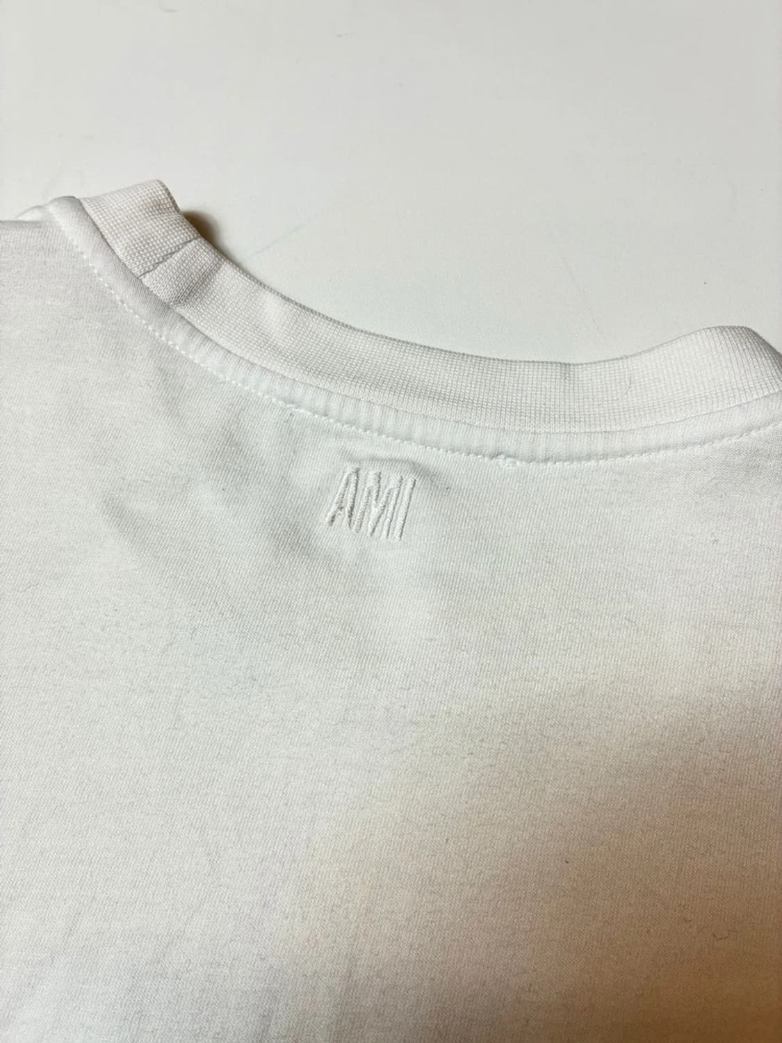 아미 AMI 스몰 하트 로고 코튼 반팔 티셔츠 PN9676 상품이미지6