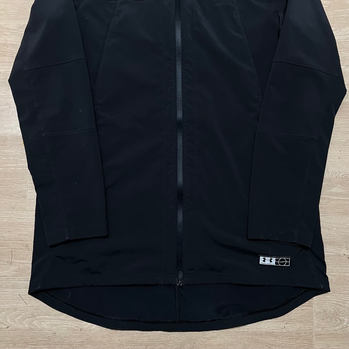 언더아머 여성 로고 피티드 바람막이 후드자켓 [블랙] L/100 상품이미지3