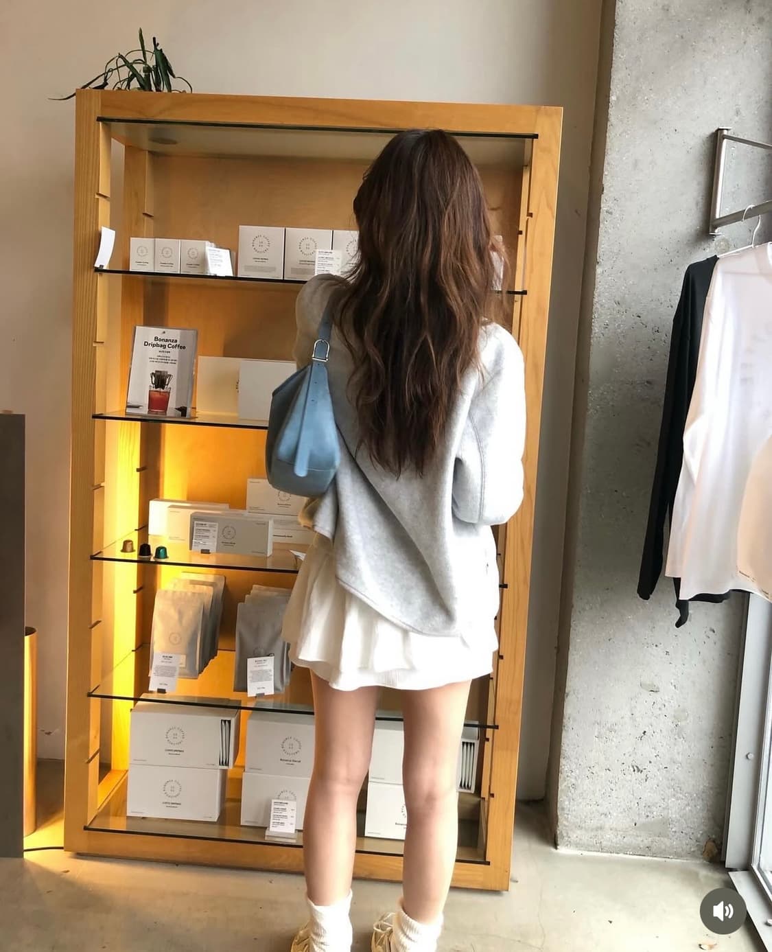 새상품) 르베인 리얼 스웨이드 노아 숄더백 (정가 248,000원)  상품이미지3