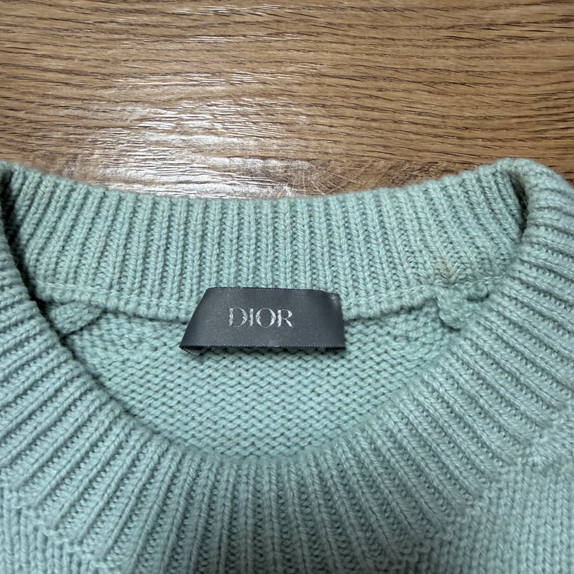 디올 아뜰리에 민트컬러 니트 상품이미지3