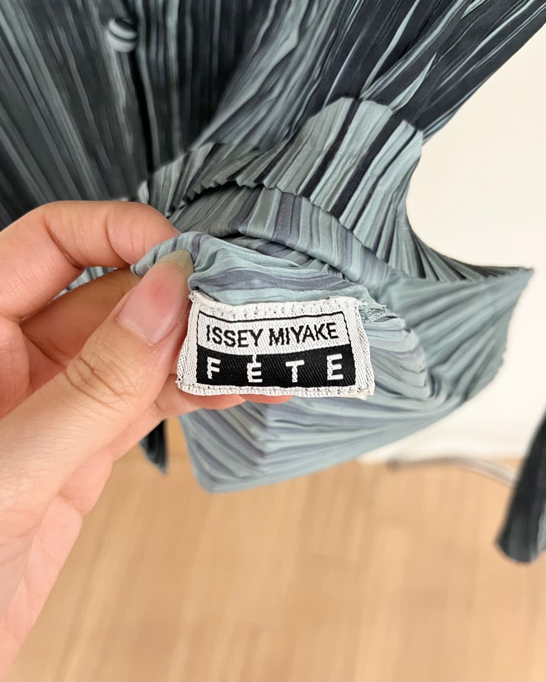 이세이 미야케 페테 틸 플리츠 탑 셋업 상품이미지3