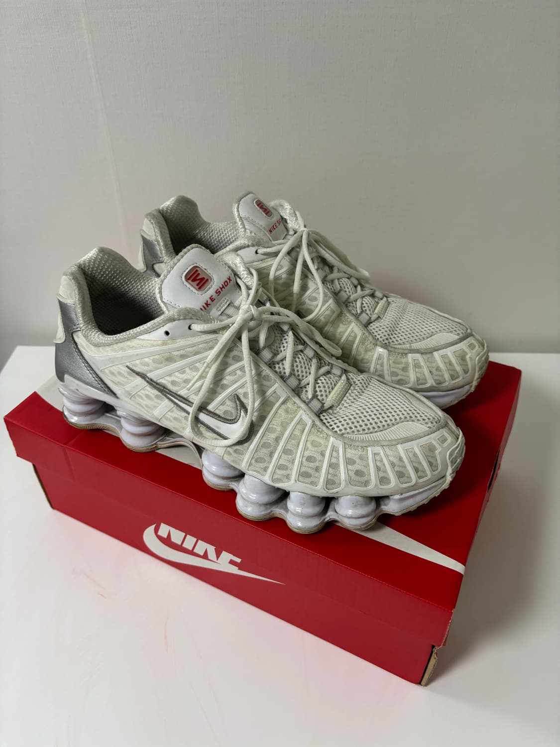 나이키 샥스 TL 화이트 상품이미지1