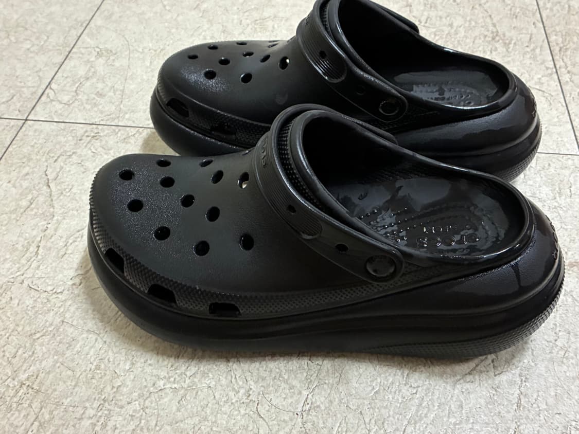 크록스 클래식 크러쉬 클로그 블랙 260 상품이미지4