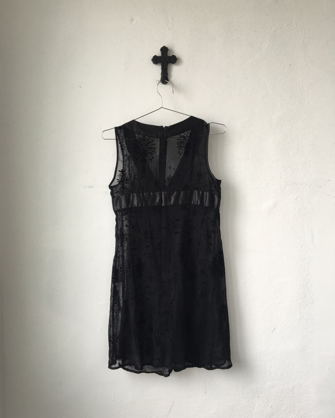 Ornament pattern see through sleeveless  상품이미지3