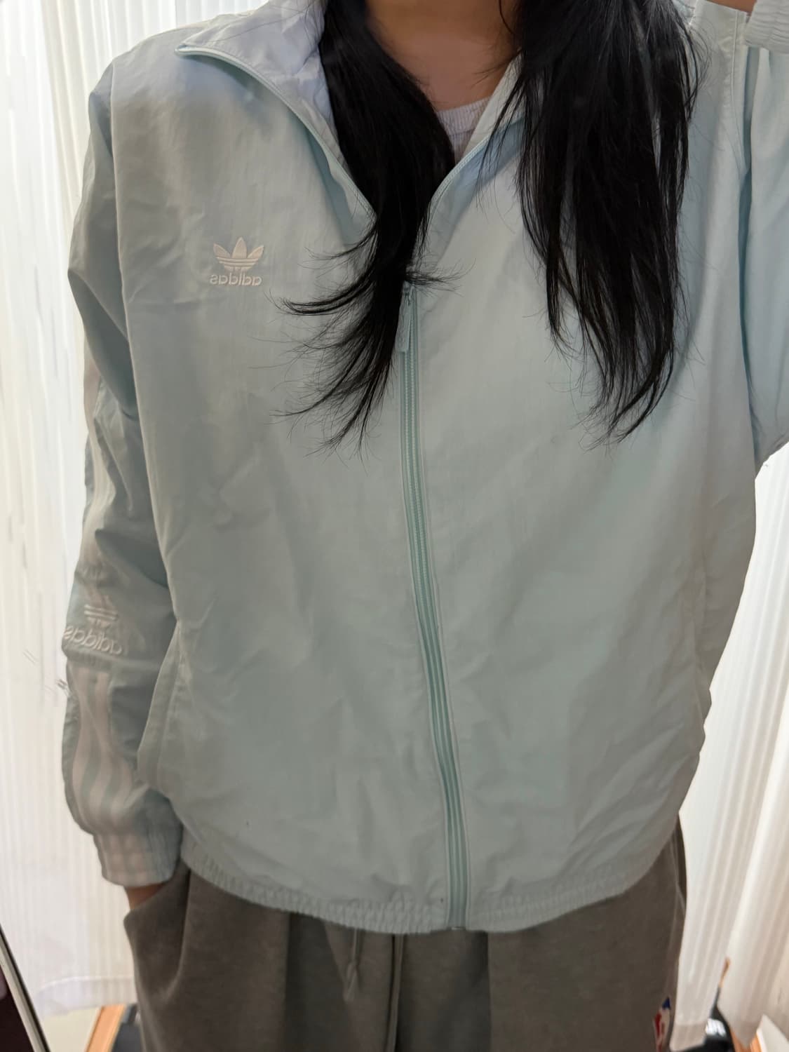 아디다스 하늘색 바람막이 집업 m 상품이미지1
