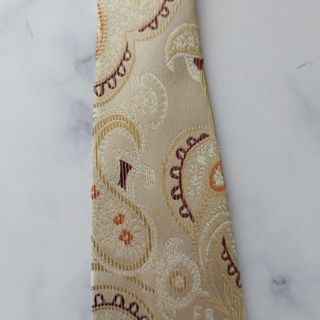 닥스 베이지 페이즐리 자카드 넥타이 9.3cm A+~A등급 K2494
 상품이미지9