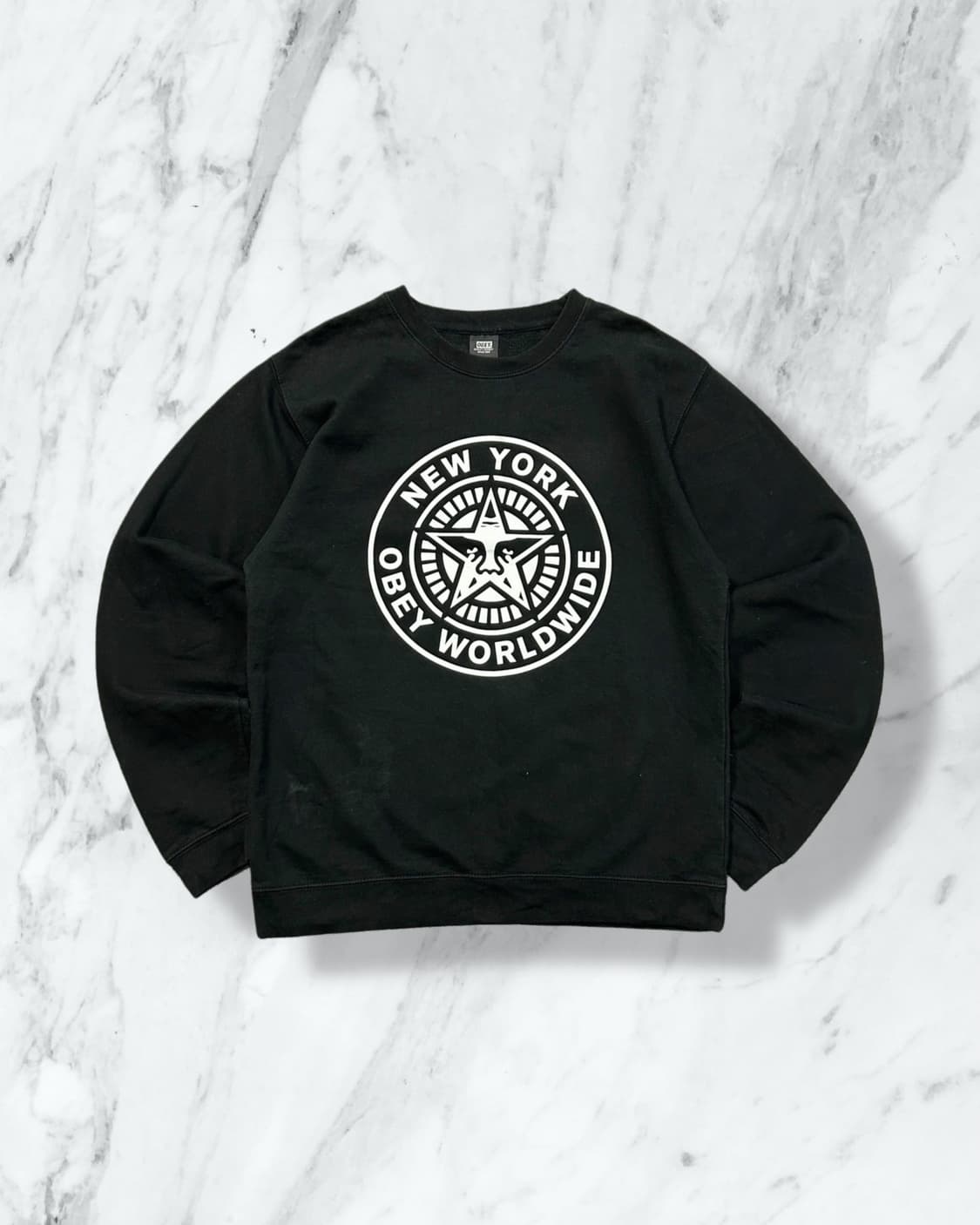 오베이 월드와이드 맨투맨 상품이미지1