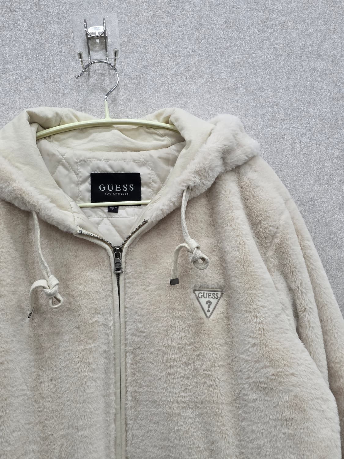 게스(GUESS) 퍼 후드 집업 자켓 상품이미지4