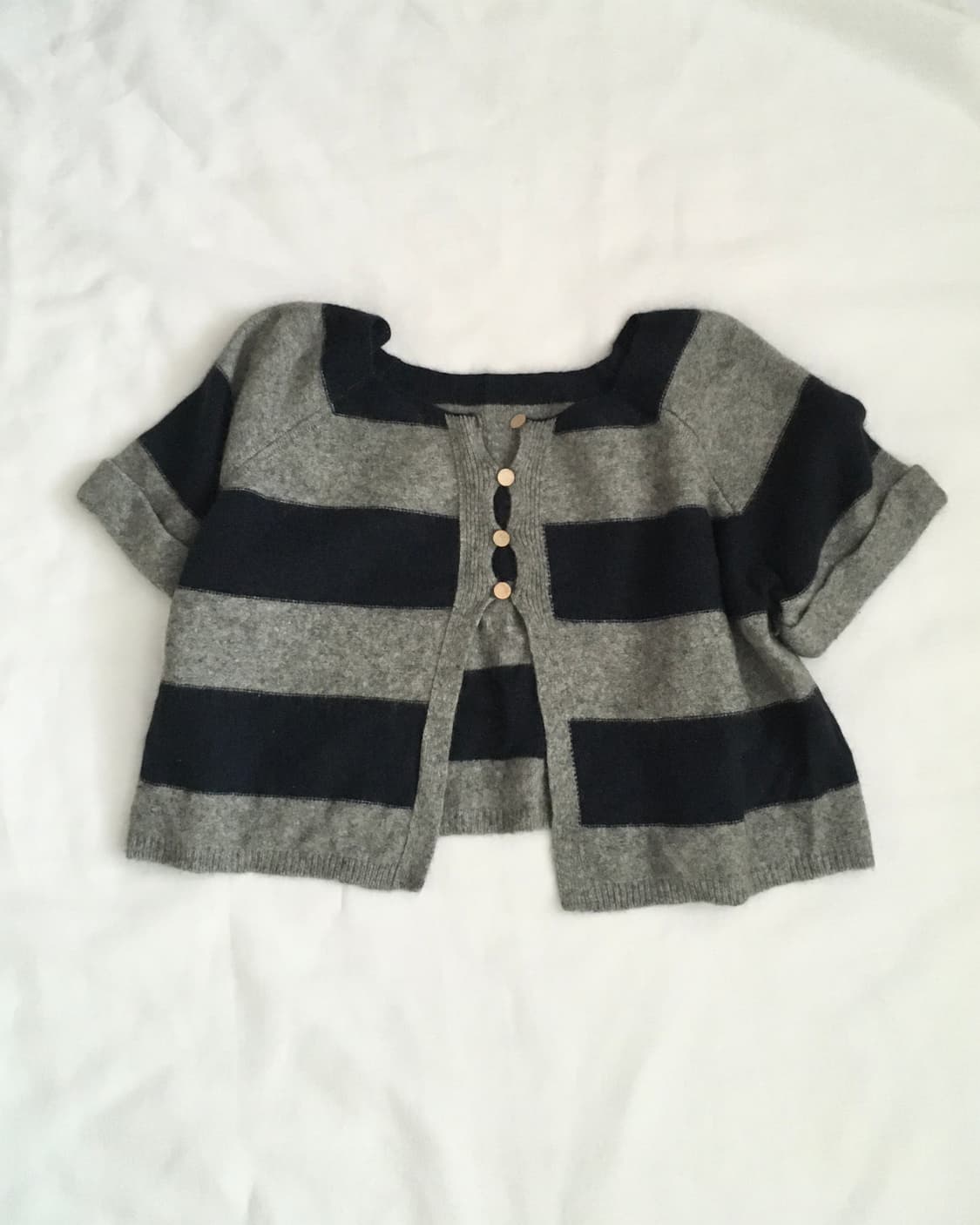 Cropped Stripe Knit Cardigan 상품이미지1