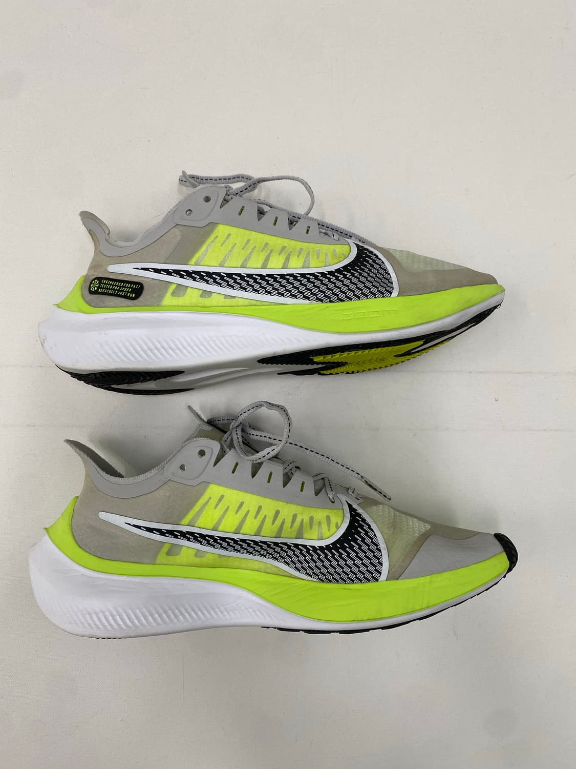 나이키 줌 그래비티 런닝화 회색/형광 255 (245추천) 상품이미지2