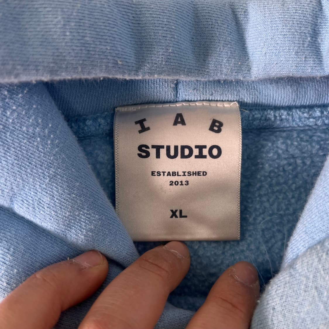 105 아이앱 스튜디오 스카이블루 후드티 상품이미지4